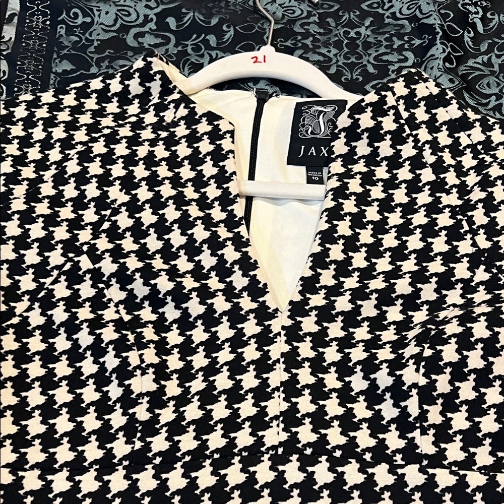 JAX Black and White Houndstooth Midi Dress - Picture 7 of 8